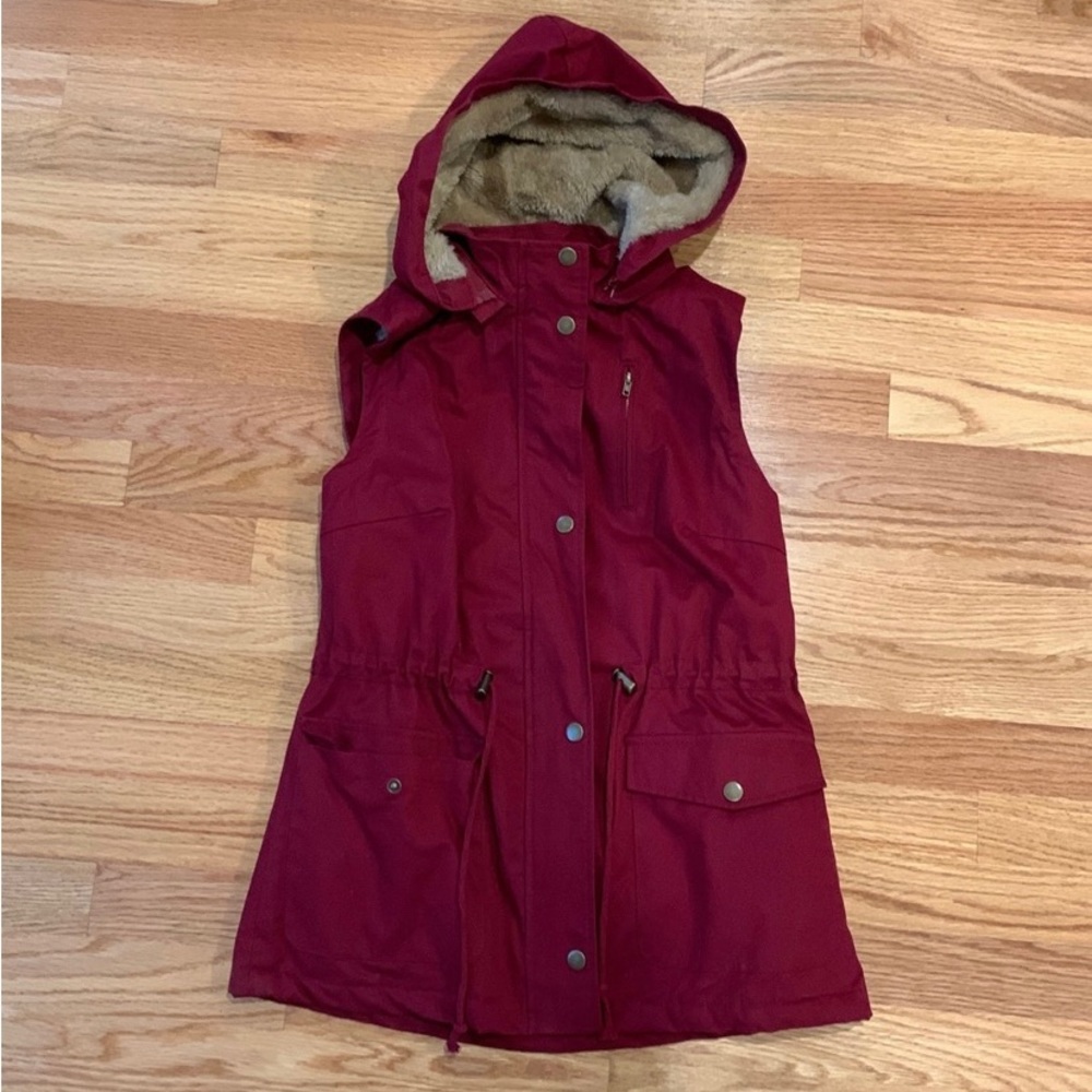 Women’s Small Red Vest with Hood